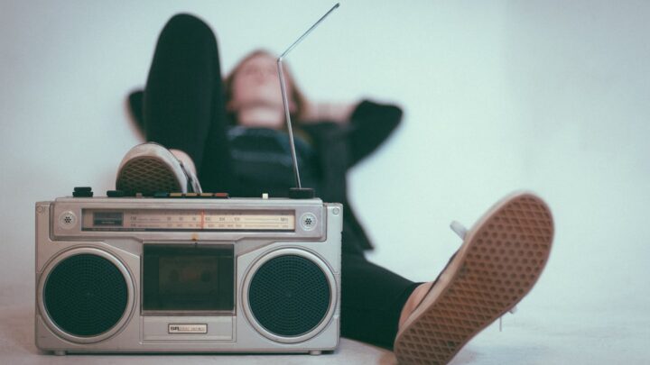 Musique de réveil : comment bien la choisir en 2026