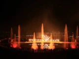 De la fontaine classique à Aquatique Show : l’évolution du spectacle aquatique